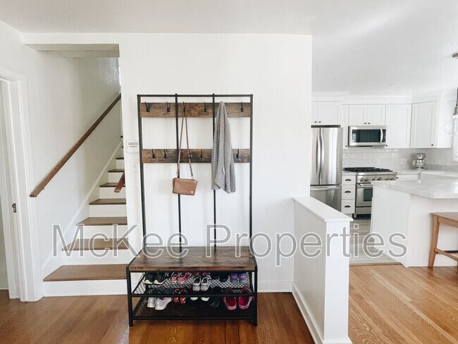 Building Photo - 277 B Ave