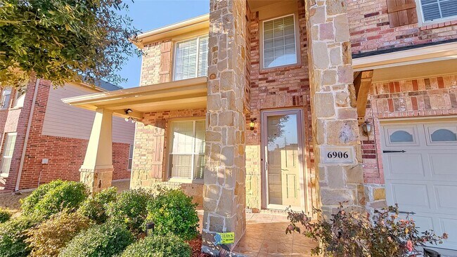 Building Photo - 6906 Big Bend Ln