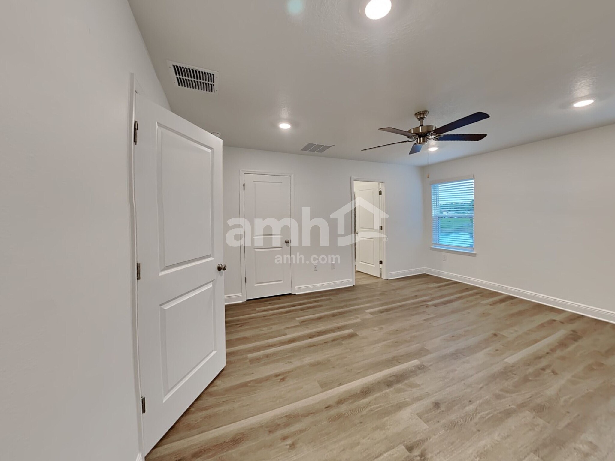 Building Photo - 6567 Atlantic Bch Ave