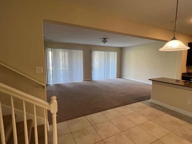 Building Photo - INDEPENDENCE IN WINTER GARDEN 4 BEDROOM RE...
