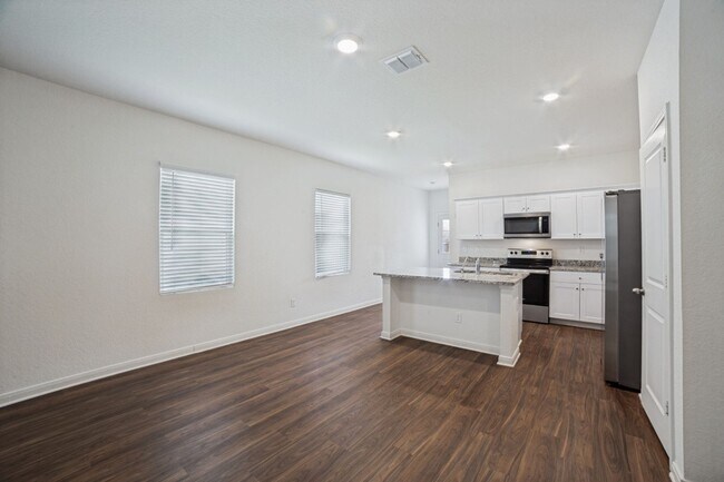 Building Photo - 14426 Elkhorn Crest
