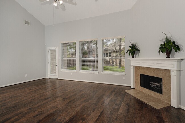 Building Photo - 131 S Spinning Wheel Cir