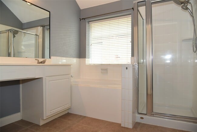 Building Photo - 17238 Granberry Gate Dr
