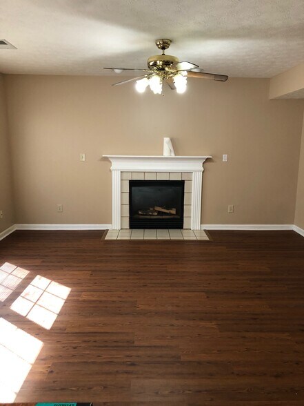 Building Photo - 1189 Lacy Ln