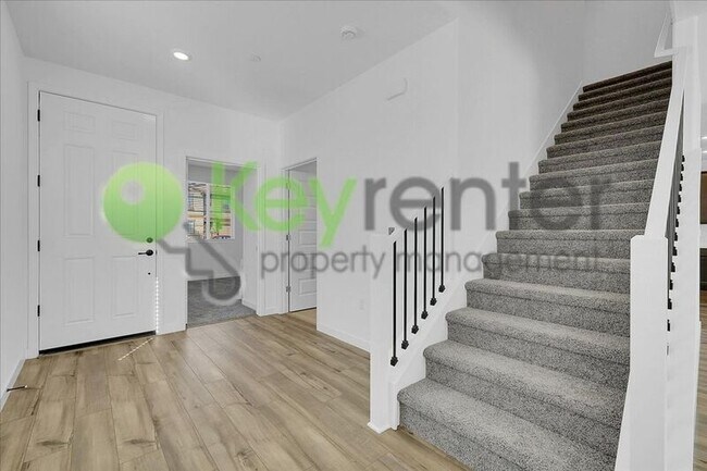 Building Photo - 2061 Hesperian Dr