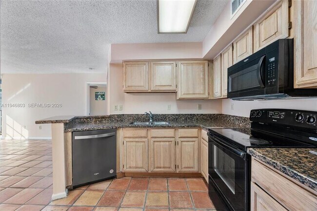 Building Photo - 1280 S Alhambra Cir