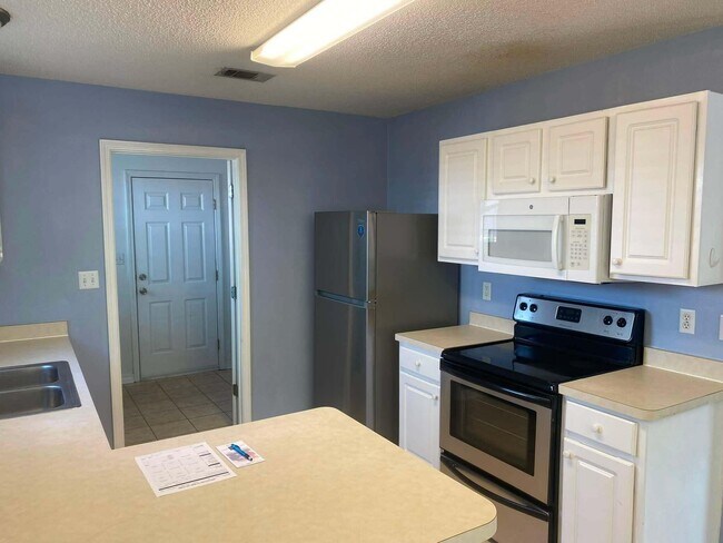 Building Photo - 3998 Lauren Ct