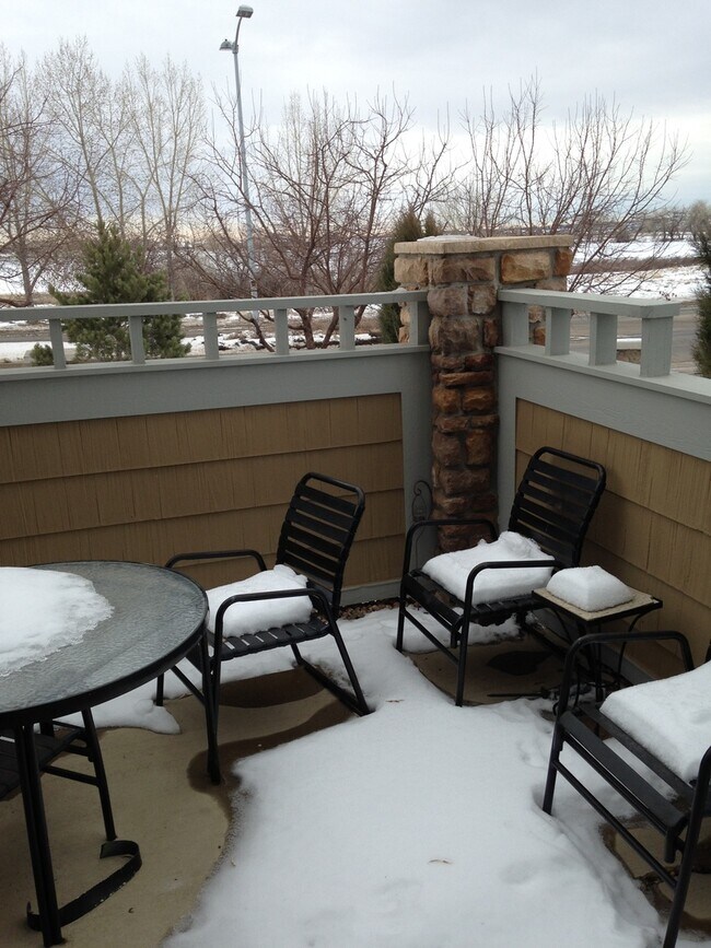 Building Photo - Spacious 2 bed 2.5 bath Broomfield Townhom...