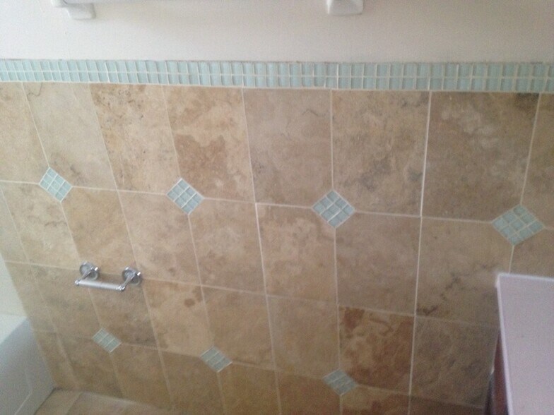 Building Photo - 8139 Justin Rd N