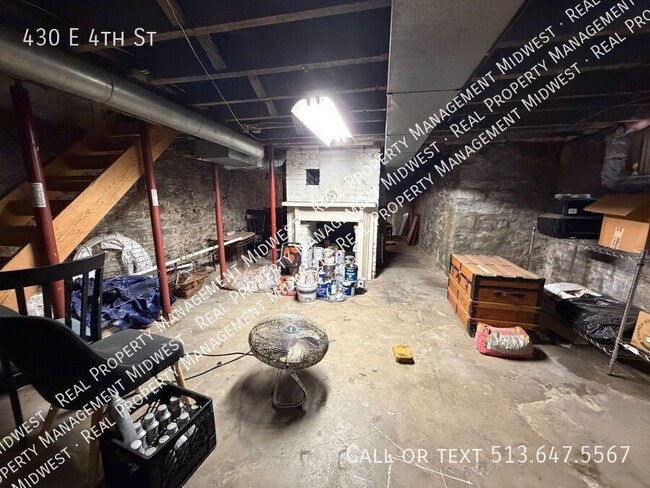 Building Photo - 430 E 4th St