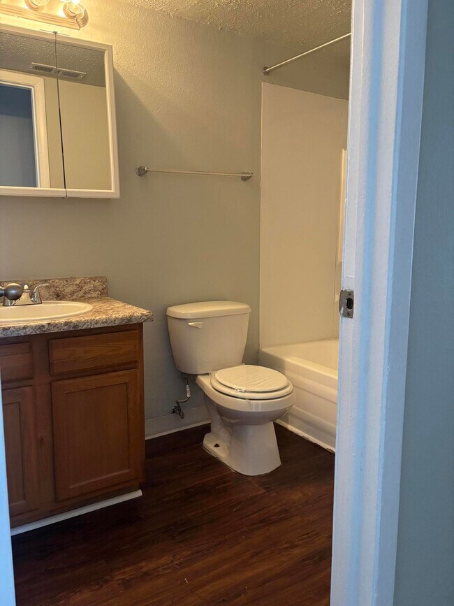 Building Photo - 157 Canfield St