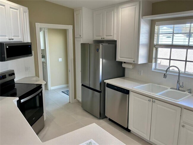 Building Photo - 5651 Modena Pl