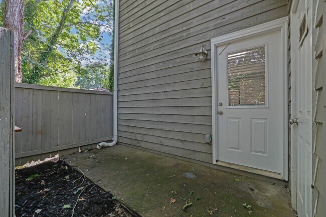 Building Photo - 4520 Coopers Creek Cir SE