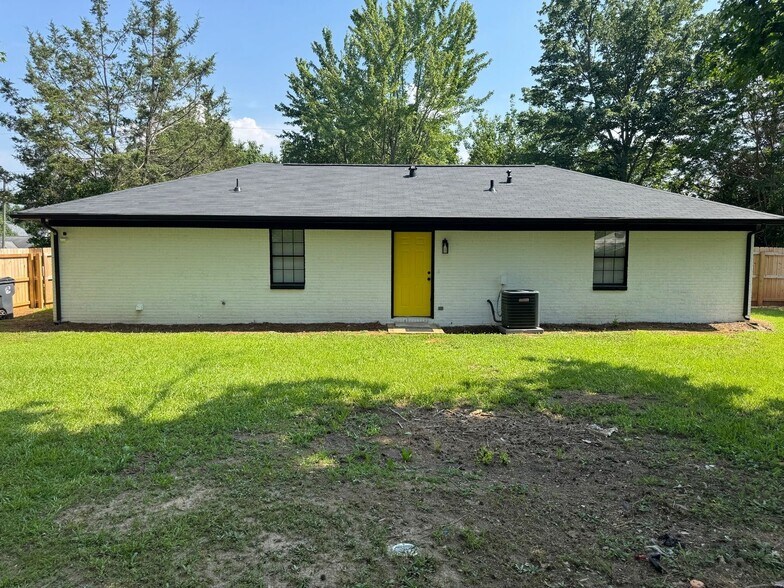 Building Photo - 95 Grove Creek Dr