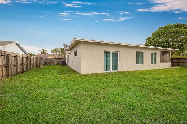 Building Photo - 9593 Richmond Cir