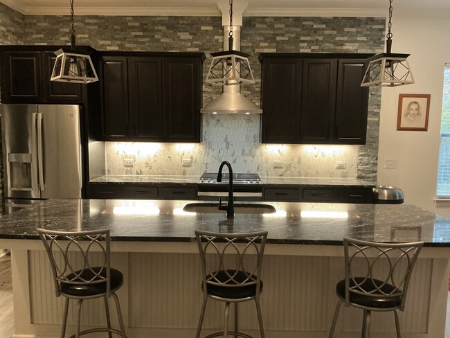 Building Photo - 291 North St