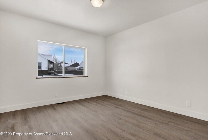 2nd bedroom - 340 Lake View Rd