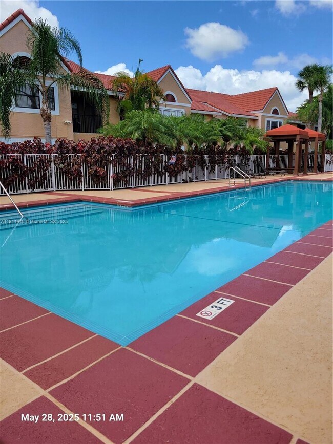 Building Photo - 10500 SW 155th Ct