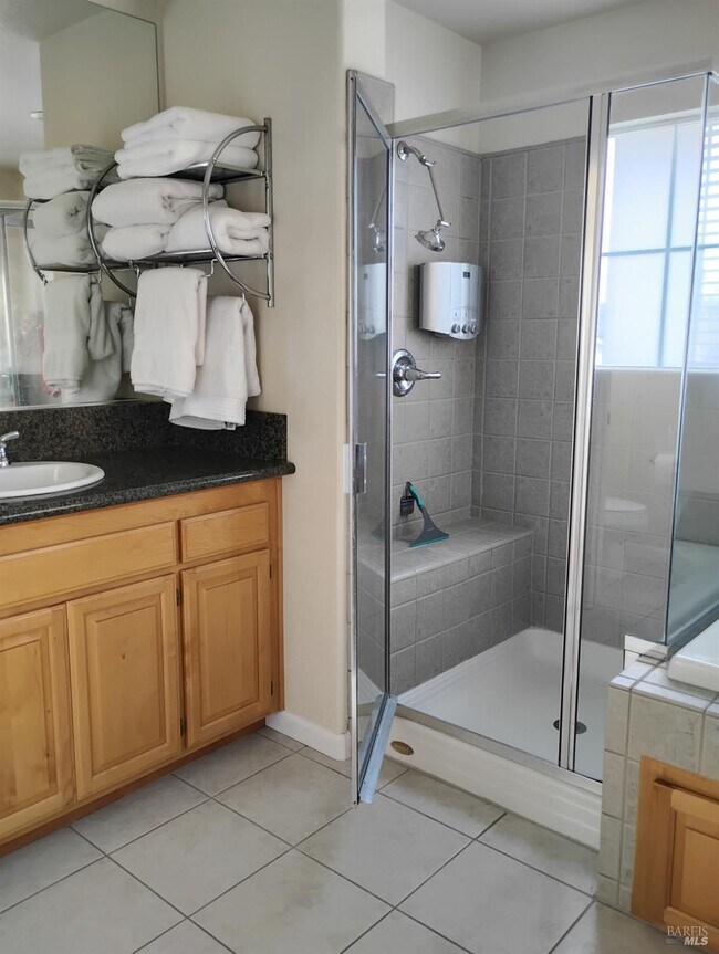 Building Photo - 1122 Mitchell Ln