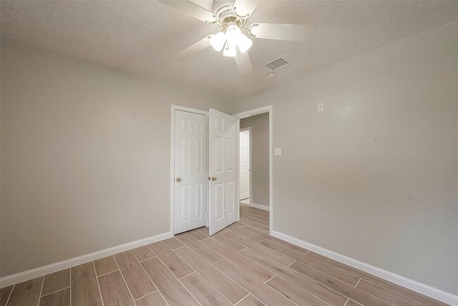 Building Photo - 5874 Reed Rd