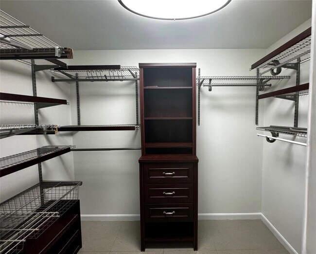 Building Photo - 1680 NE 191st St