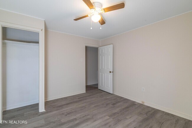 Building Photo - 219 Highland Ave
