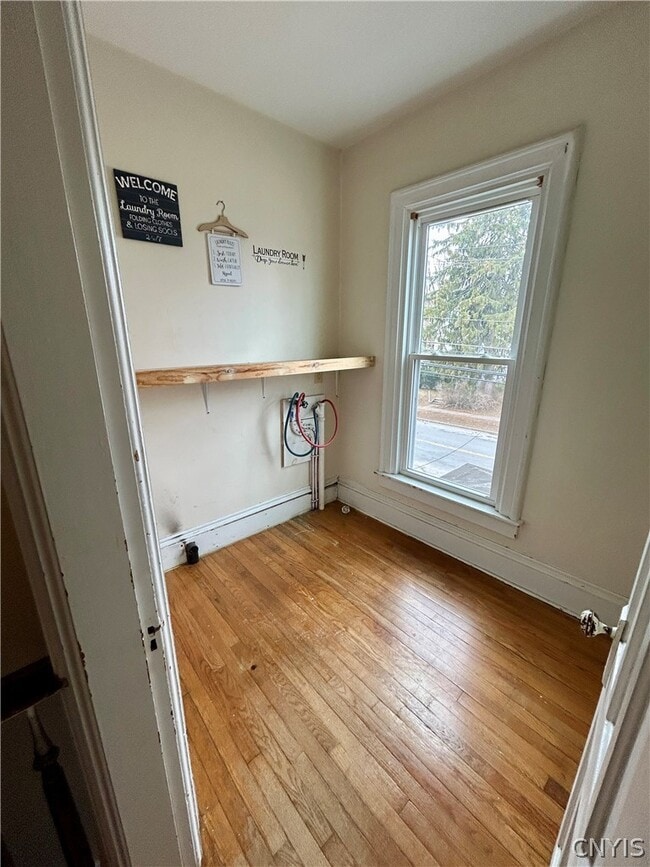 Building Photo - 722 N James St