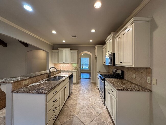 Building Photo - BIXBY - 3 bed, 2 bath, 3 car garage!!