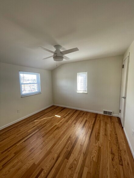 Building Photo - 797 Cooke Dr