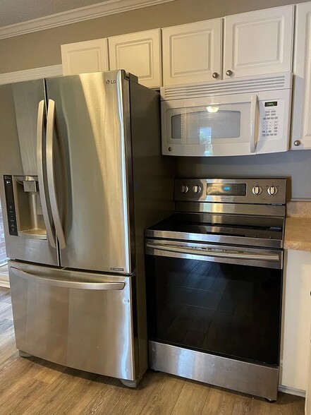 Building Photo - 1852 Mepkin Rd