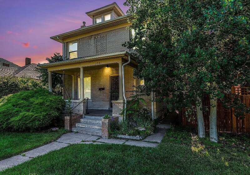 Primary Photo - 2731 Vine St