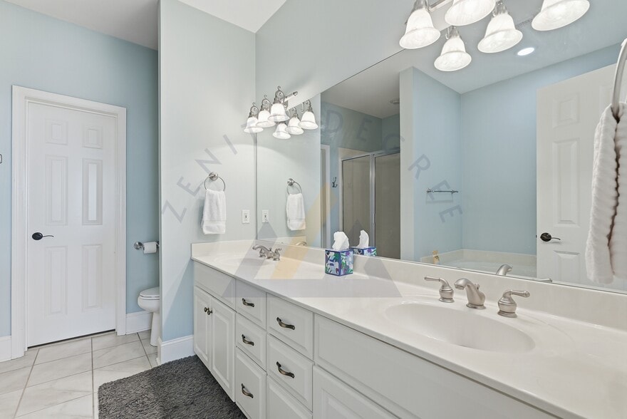 Building Photo - 245 Club Gate