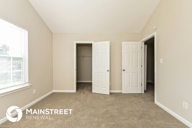 Building Photo - 2811 Amerson Way