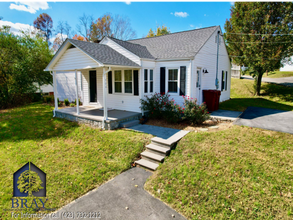 Building Photo - 700 Antioch Rd