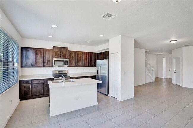 Building Photo - 3313 NW 11th Ave