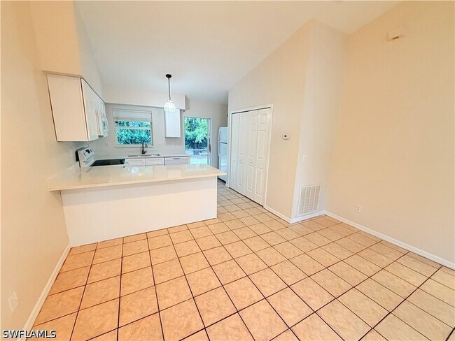 Building Photo - 8204 Matanzas Rd