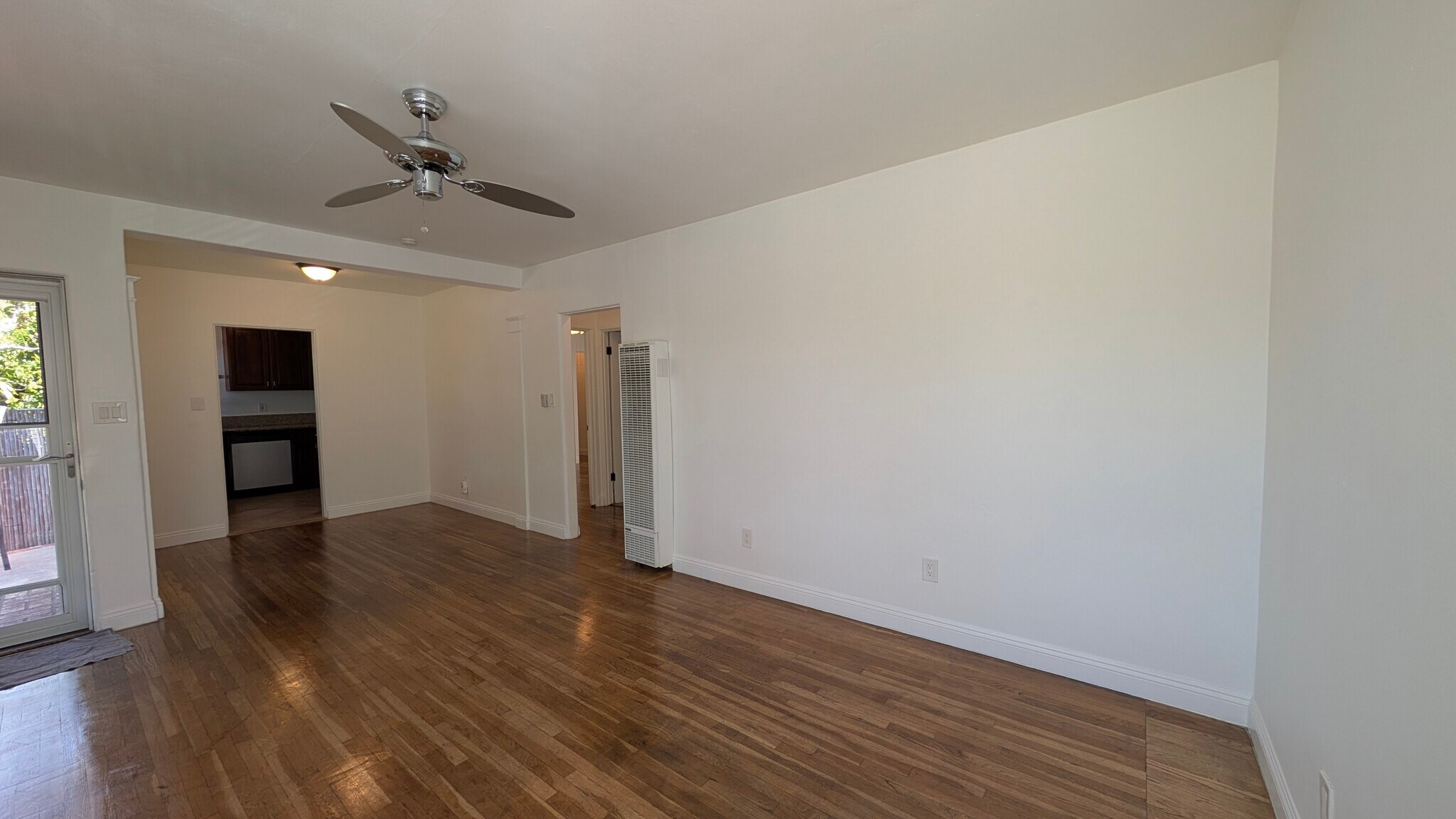Building Photo - 6206 Cahuenga Blvd