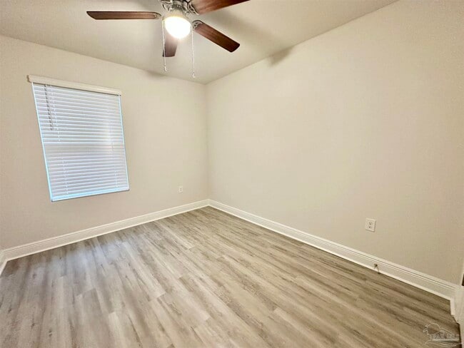 Building Photo - 8630 Meadow Flower Ln