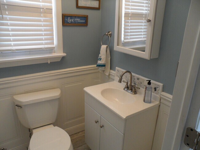 Building Photo - 218 N Haverford Ave