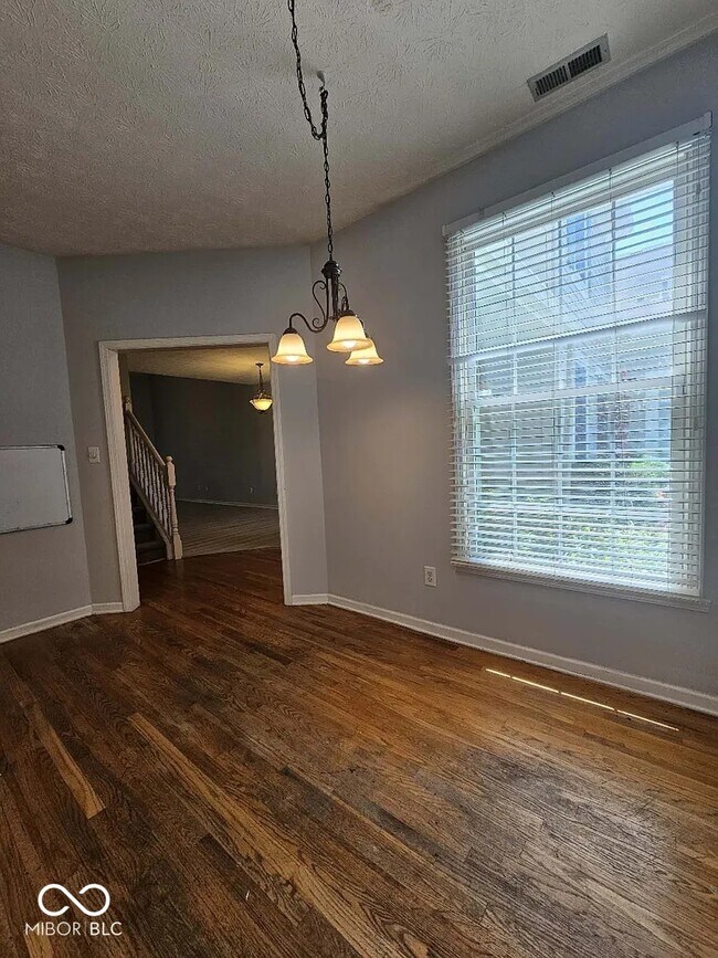 Building Photo - 5757 Spruce Knoll Ct