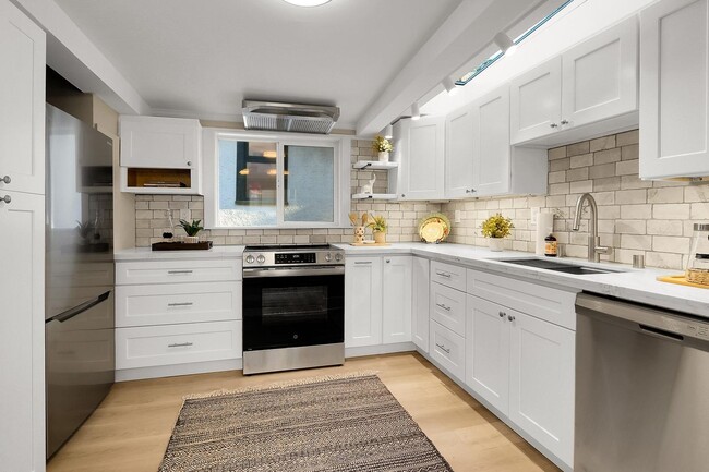 Building Photo - 2Bd/1Ba Seattle House