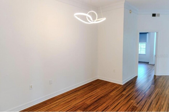 Building Photo - 501 Mirasol Cir