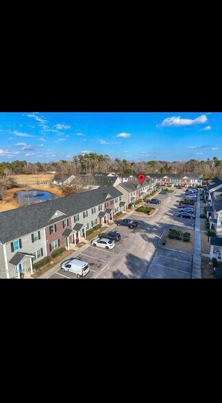 Two assigned parking space with visitor parking throughout - 140 Lincoln Place Cir