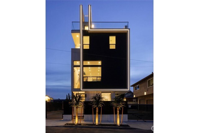 Building Photo - 3620 Ellsworth St