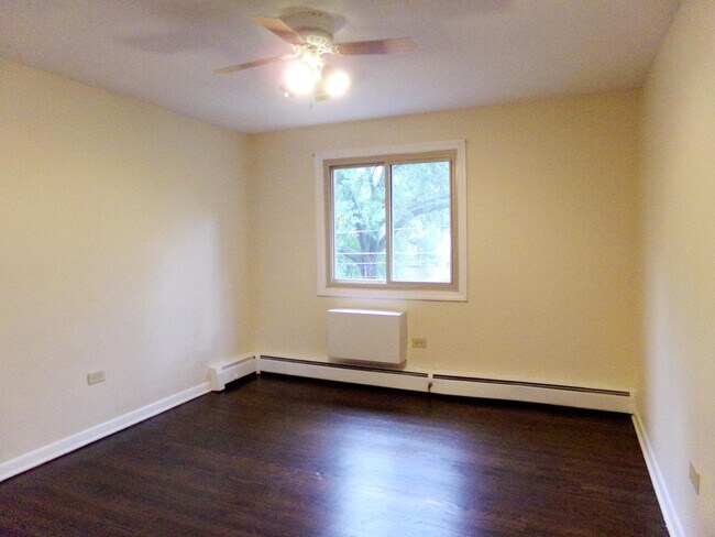 Building Photo - 810 Seward St