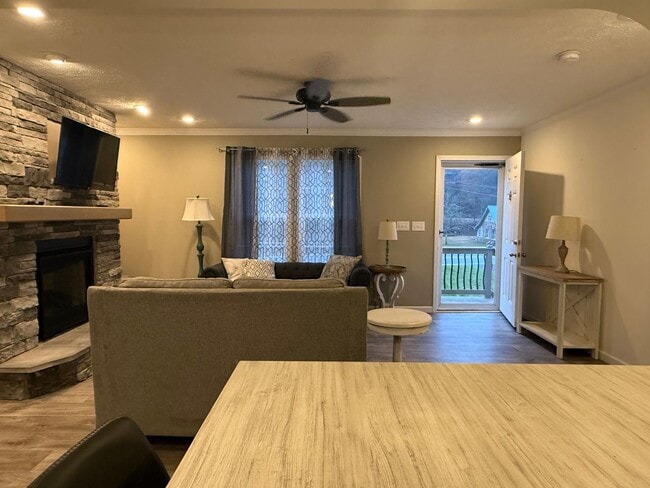 Building Photo - Quiet furnished retreat located in Erwin- Available NOW!