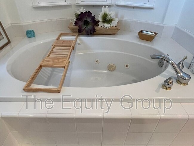 Building Photo - 5125 W Vine Ct