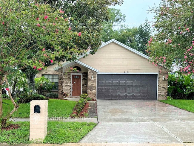 Building Photo - 1453 Hyde Park Dr