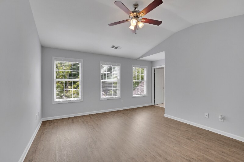 Building Photo - 13491 Spring View Dr