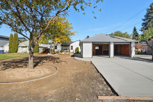 Building Photo - 12707 E Main Ave